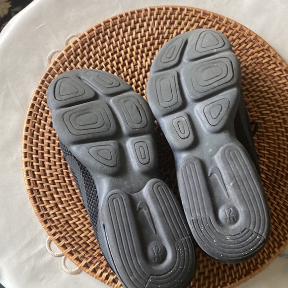 🌻SALE🌻 Nike Airmax size 7 - Picture 3 of 5